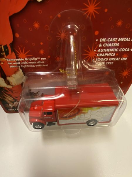 Johnny Lightning Coca-Cola Holiday International Beverage Truck #6